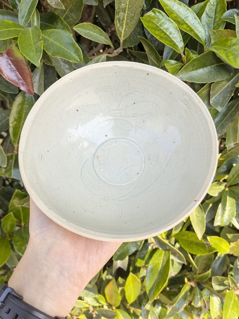 古玩陶瓷南定青白釉刻仰蓮紋碗拍賣，當前價格1480元