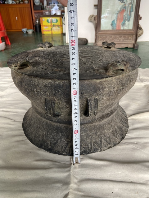 古玩銅器銅鼓真品鑒賞圖