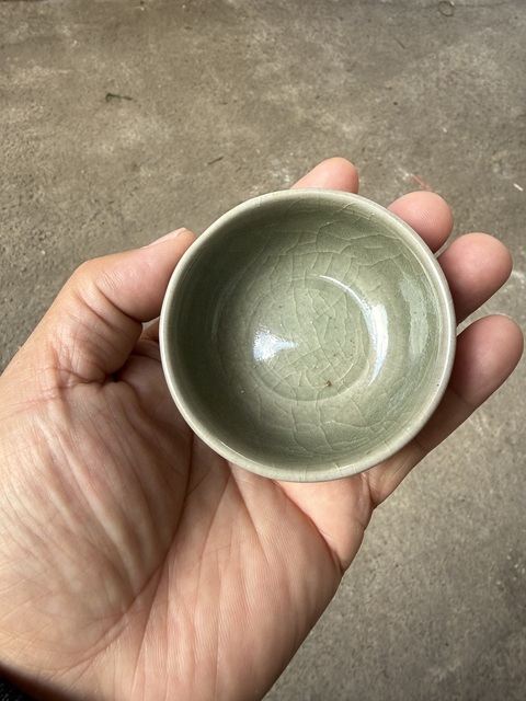 古玩陶瓷龍泉青瓷杯真品鑒賞圖