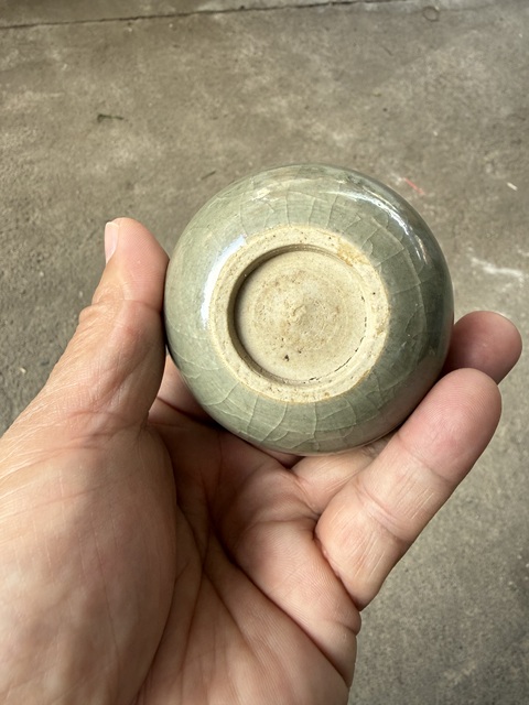 古玩陶瓷龍泉青瓷杯真品鑒賞圖