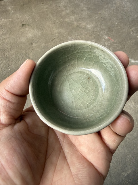 古玩陶瓷龍泉青瓷杯真品鑒賞圖