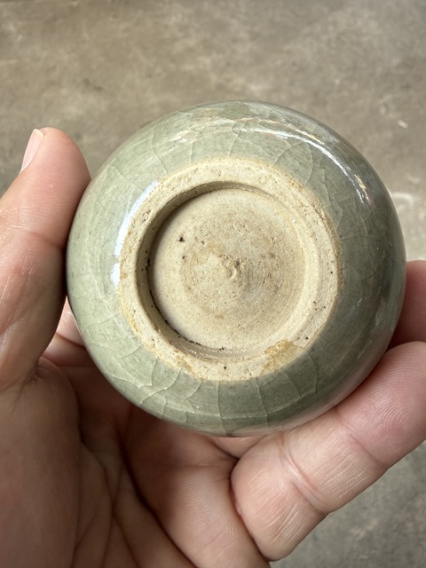 古玩陶瓷龍泉青瓷杯真品鑒賞圖