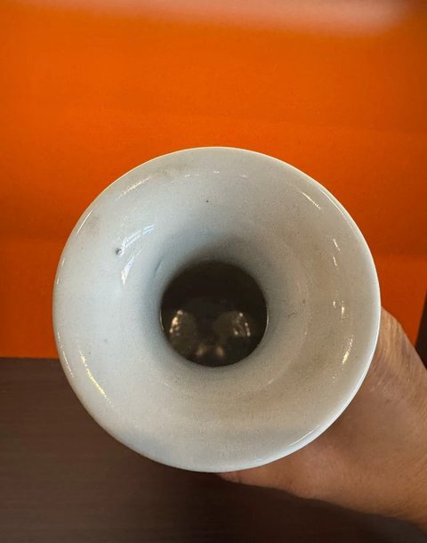 古玩陶瓷人物紋雙耳撇口瓶真品鑒賞圖