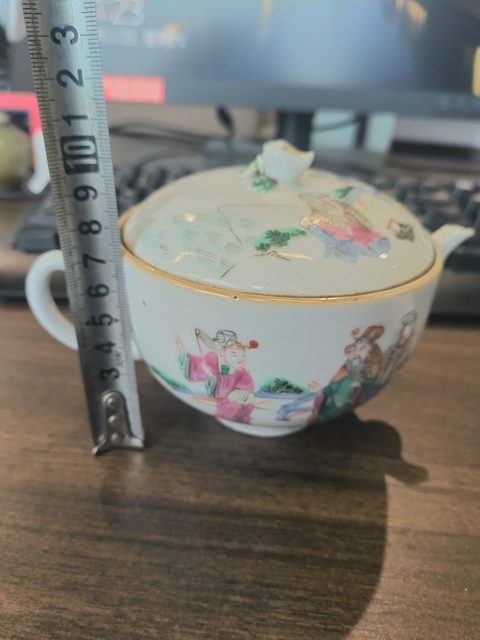 古玩陶瓷粉彩人物故事紋參壺真品鑒賞圖