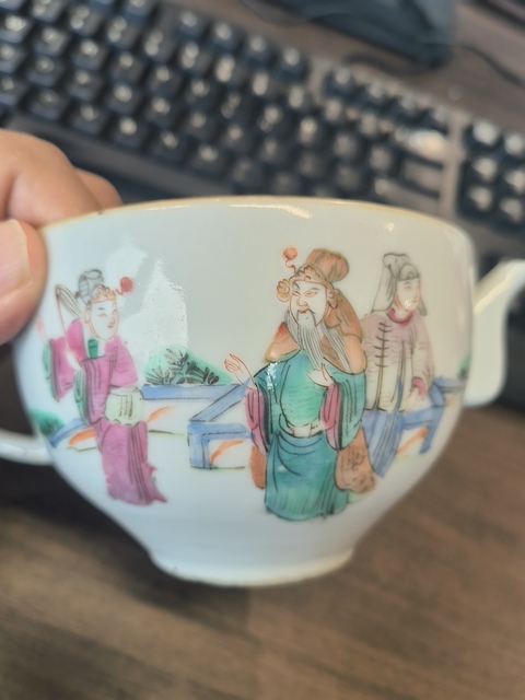 古玩陶瓷粉彩人物故事紋參壺真品鑒賞圖