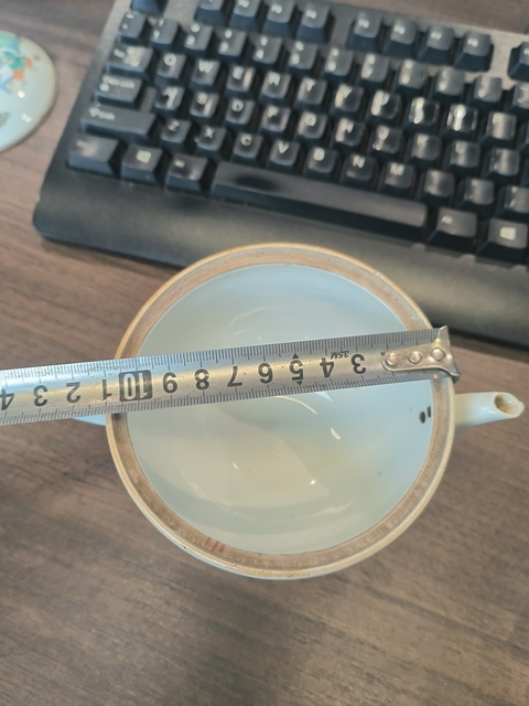 古玩陶瓷粉彩人物故事紋參壺真品鑒賞圖