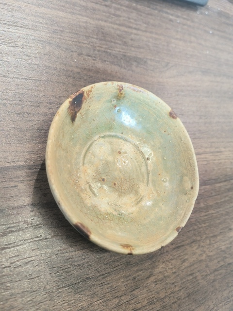 古玩陶瓷越窯青瓷褐彩杯真品鑒賞圖