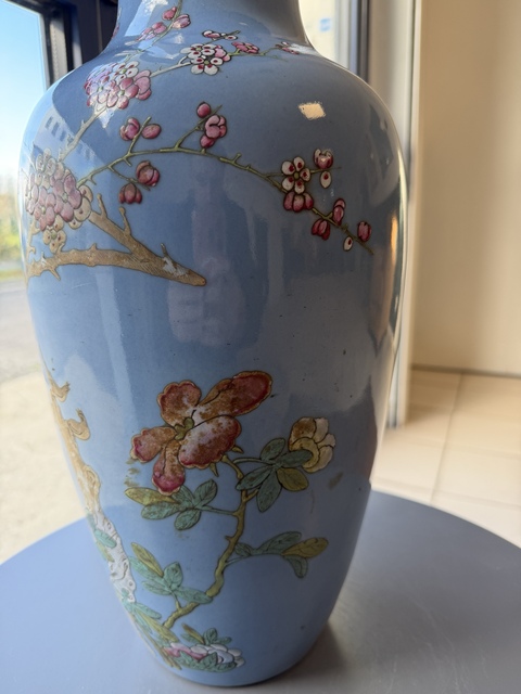 古玩陶瓷花鳥紋粉彩撇口瓶真品鑒賞圖