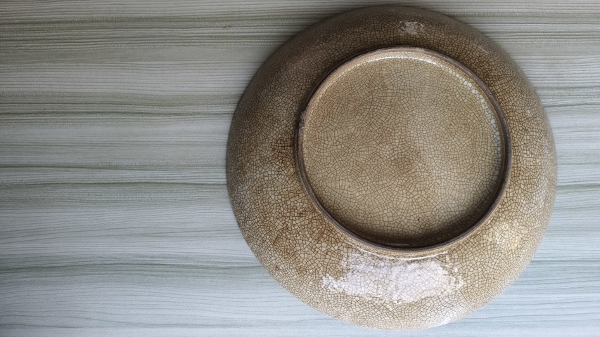 古玩陶瓷哥釉堆塑盤拍賣，當前價格860元