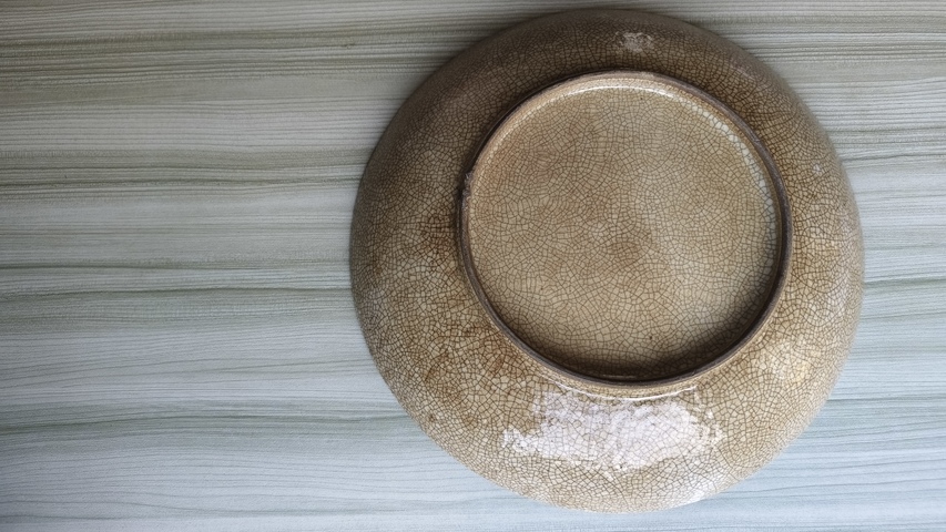 古玩陶瓷哥釉堆塑盤拍賣，當前價格860元