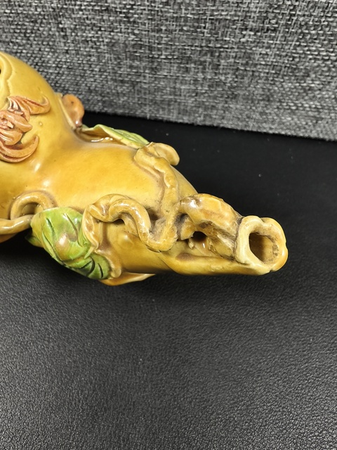 古玩陶瓷黃釉地素三彩葫蘆型文房真品鑒賞圖