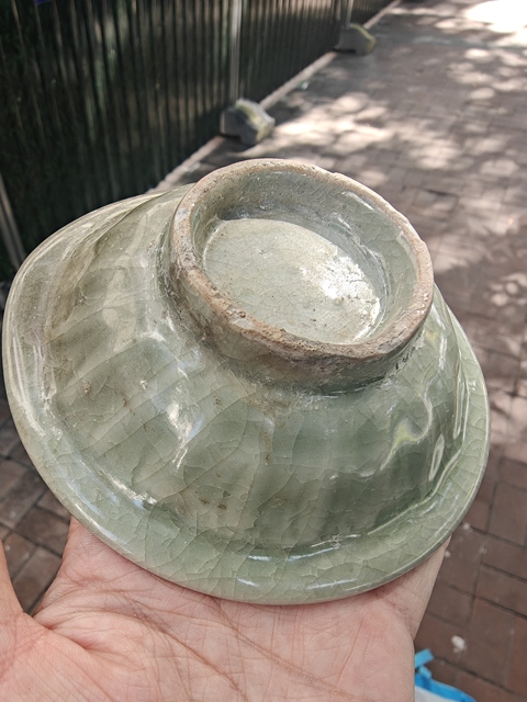 古玩陶瓷龍泉青瓷折沿洗拍賣，當前價格888元