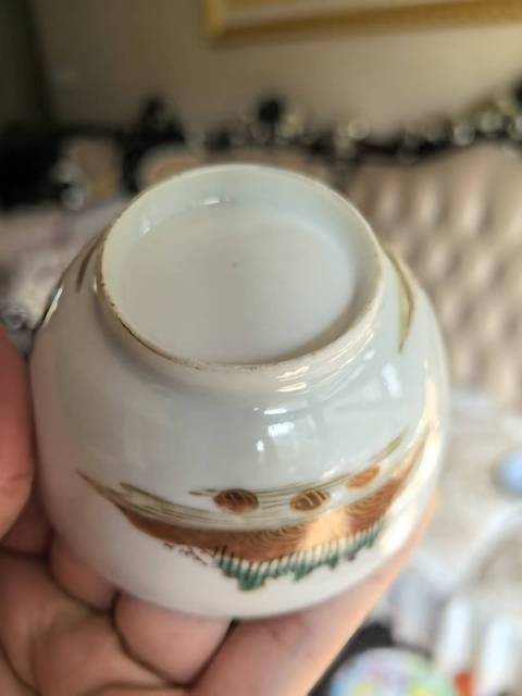 古玩陶瓷乾隆廣彩茶圓真品鑒賞圖