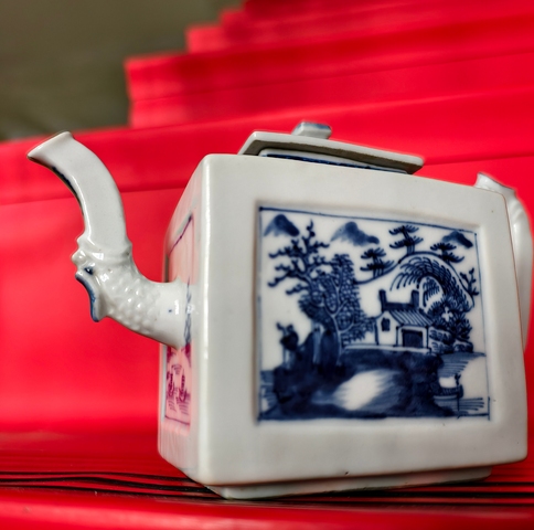 古玩陶瓷清乾隆 青花山水紋壺真品鑒賞圖