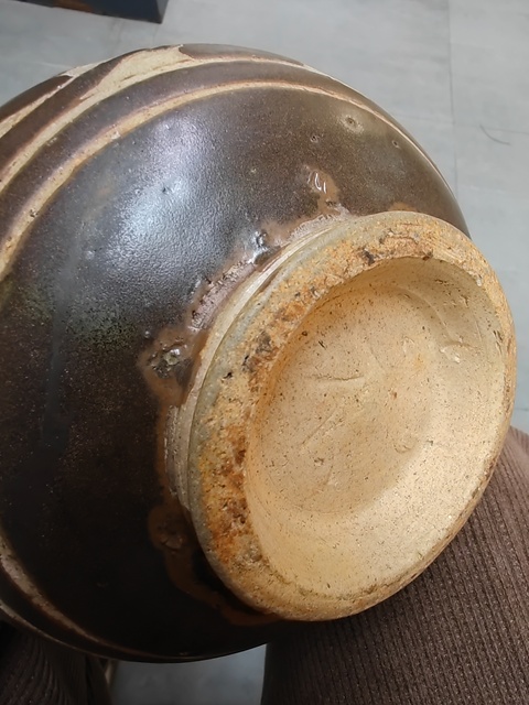 古玩陶瓷褐釉刻花玉壺春瓶真品鑒賞圖