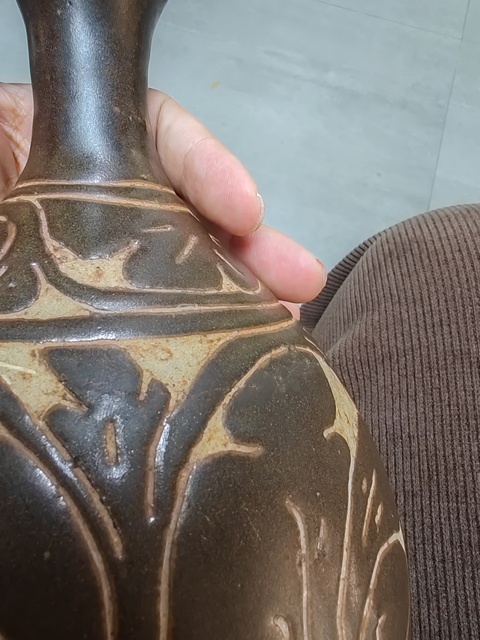 古玩陶瓷褐釉刻花玉壺春瓶真品鑒賞圖