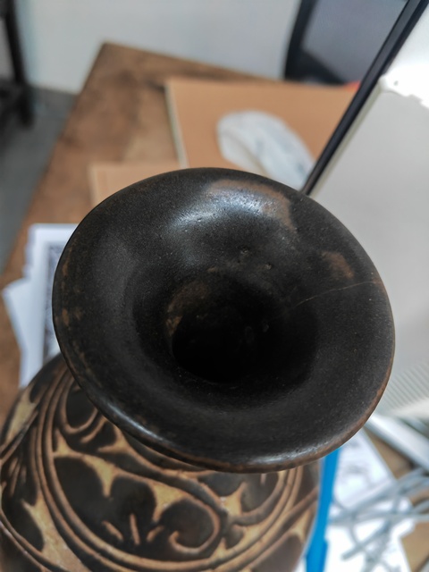 古玩陶瓷褐釉刻花玉壺春瓶真品鑒賞圖