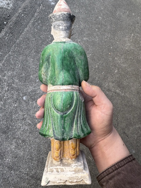 古玩陶瓷明代三彩陶俑真品鑒賞圖