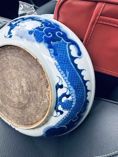 古玩陶瓷青花過墻云龍紋盤真品鑒賞圖