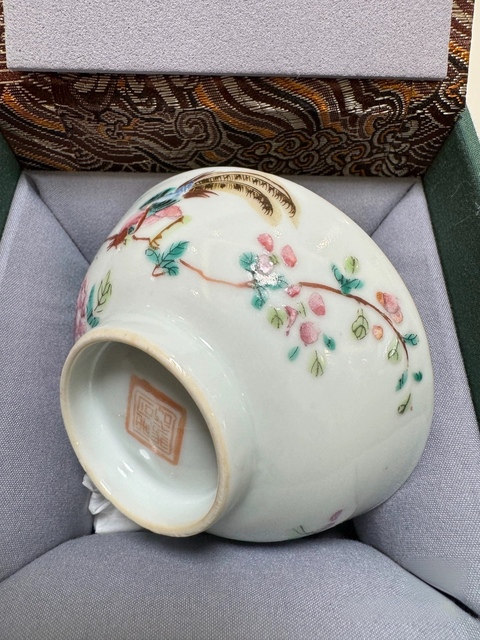 古玩陶瓷粉彩花鳥紋茶圓真品鑒賞圖