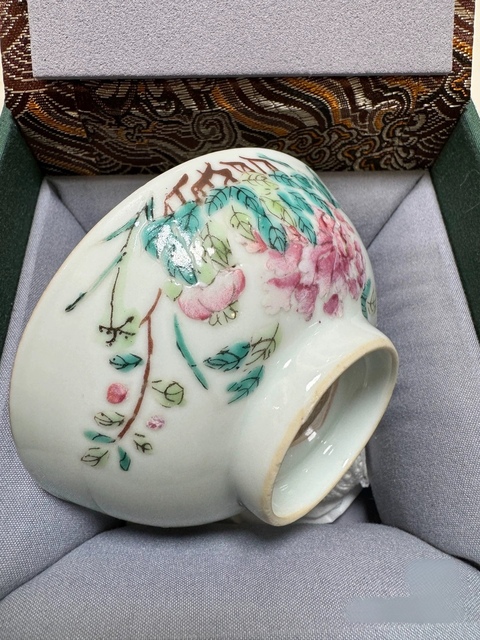 古玩陶瓷粉彩花鳥紋茶圓真品鑒賞圖