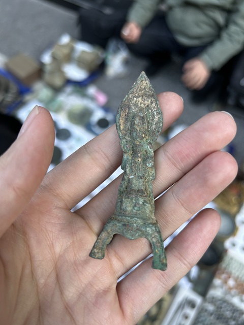 古玩銅器銅板凳佛真品鑒賞圖