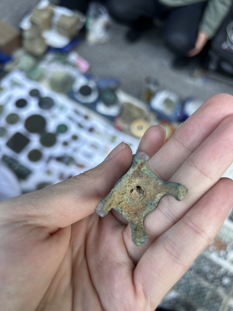 古玩銅器銅板凳佛真品鑒賞圖