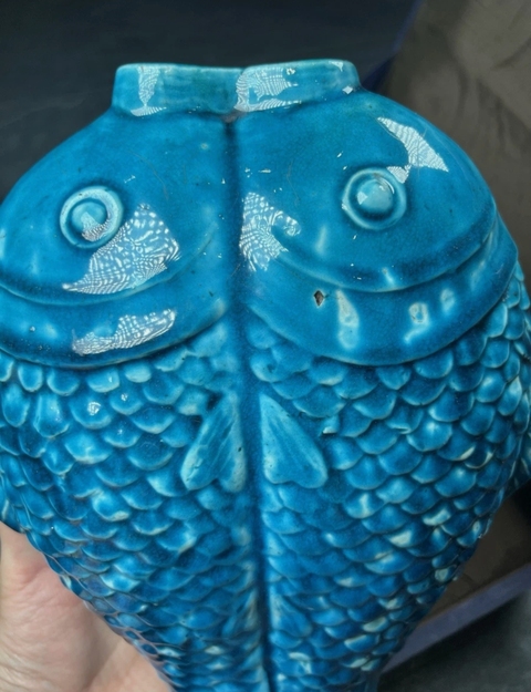古玩陶瓷孔雀藍釉雙魚瓶真品鑒賞圖