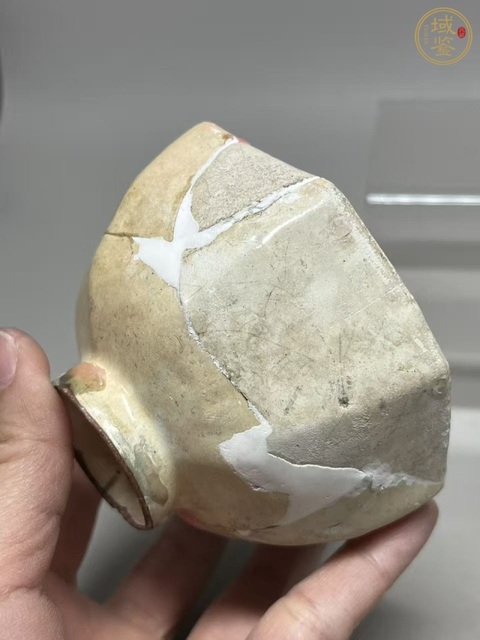 古玩陶瓷官窯杯真品鑒賞圖