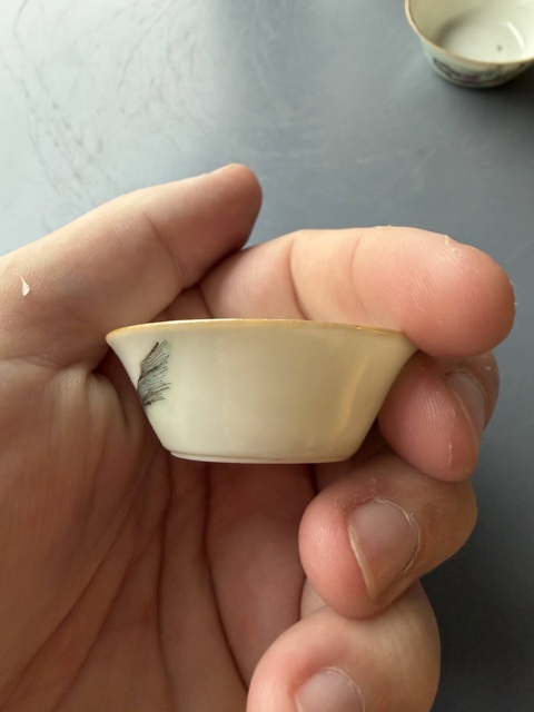 古玩陶瓷人物紋粉彩馬蹄杯真品鑒賞圖