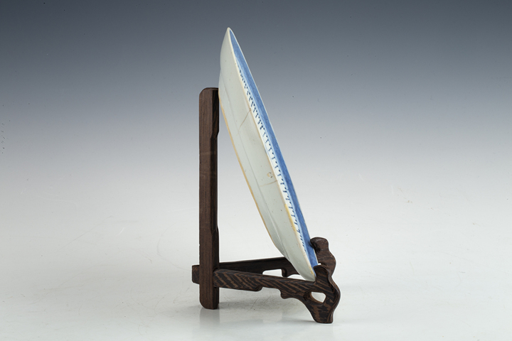 古玩陶瓷清晚·青花山水樓閣紋盤真品鑒賞圖