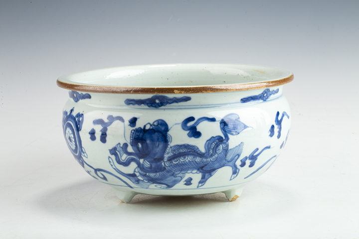 古玩陶瓷清早·青花獅子繡球紋香爐
拍賣，當前價格0元