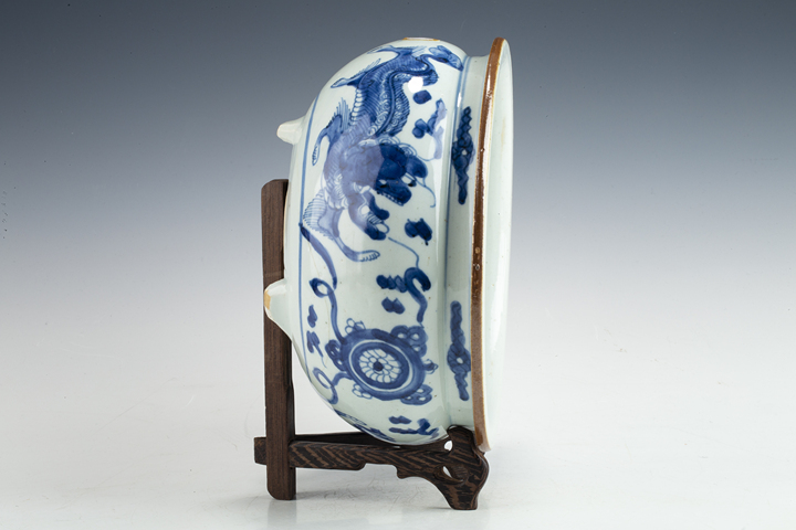 古玩陶瓷清早·青花獅子繡球紋香爐
拍賣，當前價格0元