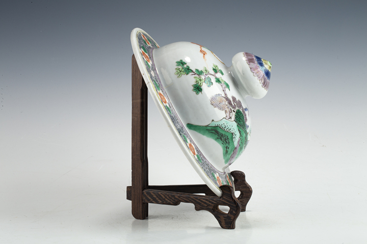 古玩陶瓷清晚·五彩山水人物紋將軍罐蓋
真品鑒賞圖