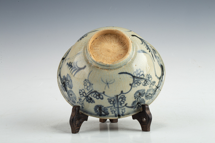 古玩陶瓷明中·青花折枝花卉紋碗真品鑒賞圖