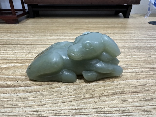古玩玉器和田玉雕“臥牛”擺件真品鑒賞圖
