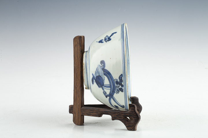 古玩陶瓷明萬歷·青花螭龍紋碗
拍賣，當前價格0元