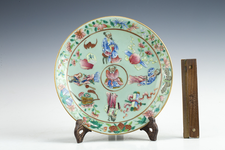 古玩陶瓷清中·豆青釉粉彩人物博古紋盤
拍賣，當前價格0元