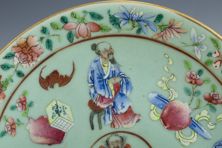 古玩陶瓷清中·豆青釉粉彩人物博古紋盤
拍賣，當前價格0元