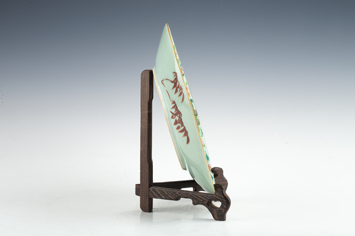 古玩陶瓷清中·豆青釉粉彩人物博古紋盤
拍賣，當前價格0元