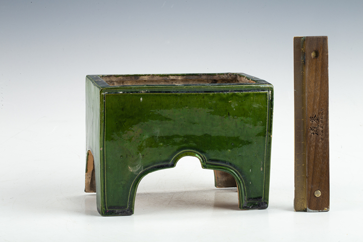 古玩陶瓷清晚·綠釉方爐拍賣(mài)，當(dāng)前價(jià)格188元