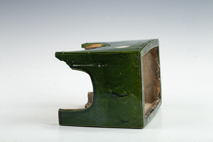 古玩陶瓷清晚·綠釉方爐拍賣(mài)，當(dāng)前價(jià)格188元