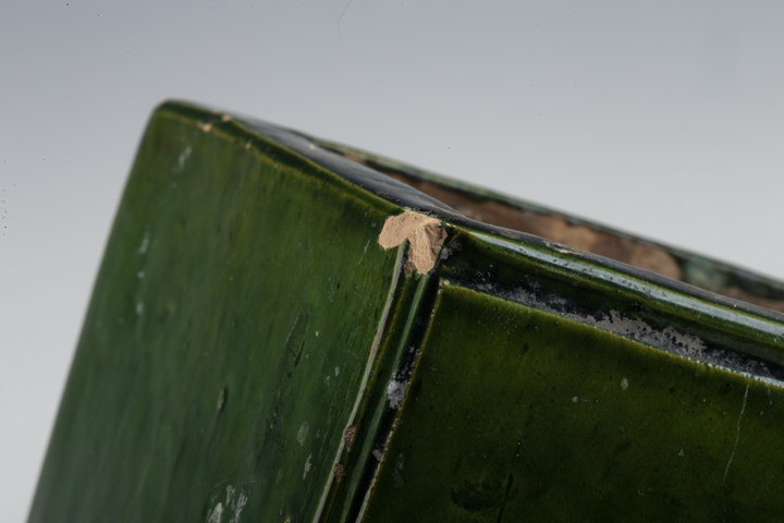 古玩陶瓷清晚·綠釉方爐拍賣(mài)，當(dāng)前價(jià)格188元