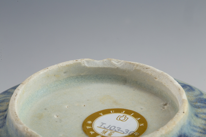 古玩陶瓷明晚·青花纏枝花卉紋碗
真品鑒賞圖