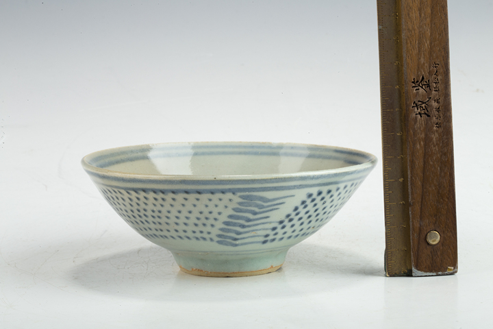 古玩陶瓷明晚·青花篦紋碗真品鑒賞圖