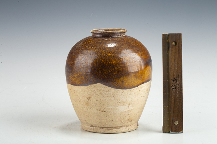 古玩陶瓷明以前·黃釉罐真品鑒賞圖