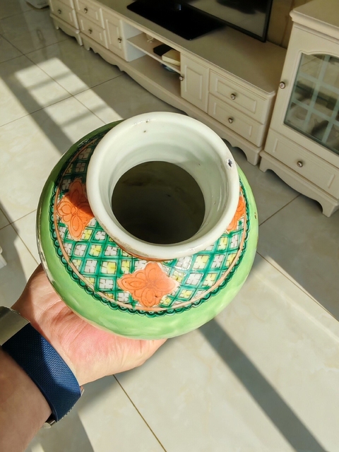 古玩陶瓷五彩人物故事梅瓶拍賣，當前價格9000元