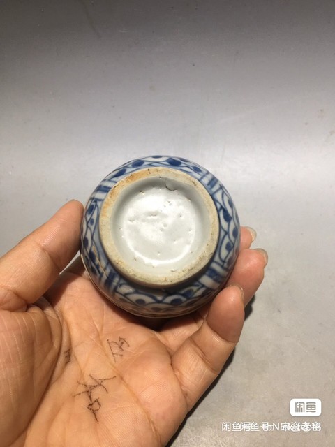 古玩陶瓷青花蓋盒真品鑒賞圖