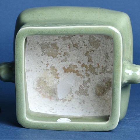 古玩陶瓷日本明治青釉獸耳爐真品鑒賞圖