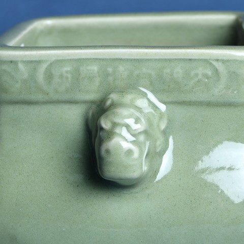 古玩陶瓷日本明治青釉獸耳爐真品鑒賞圖